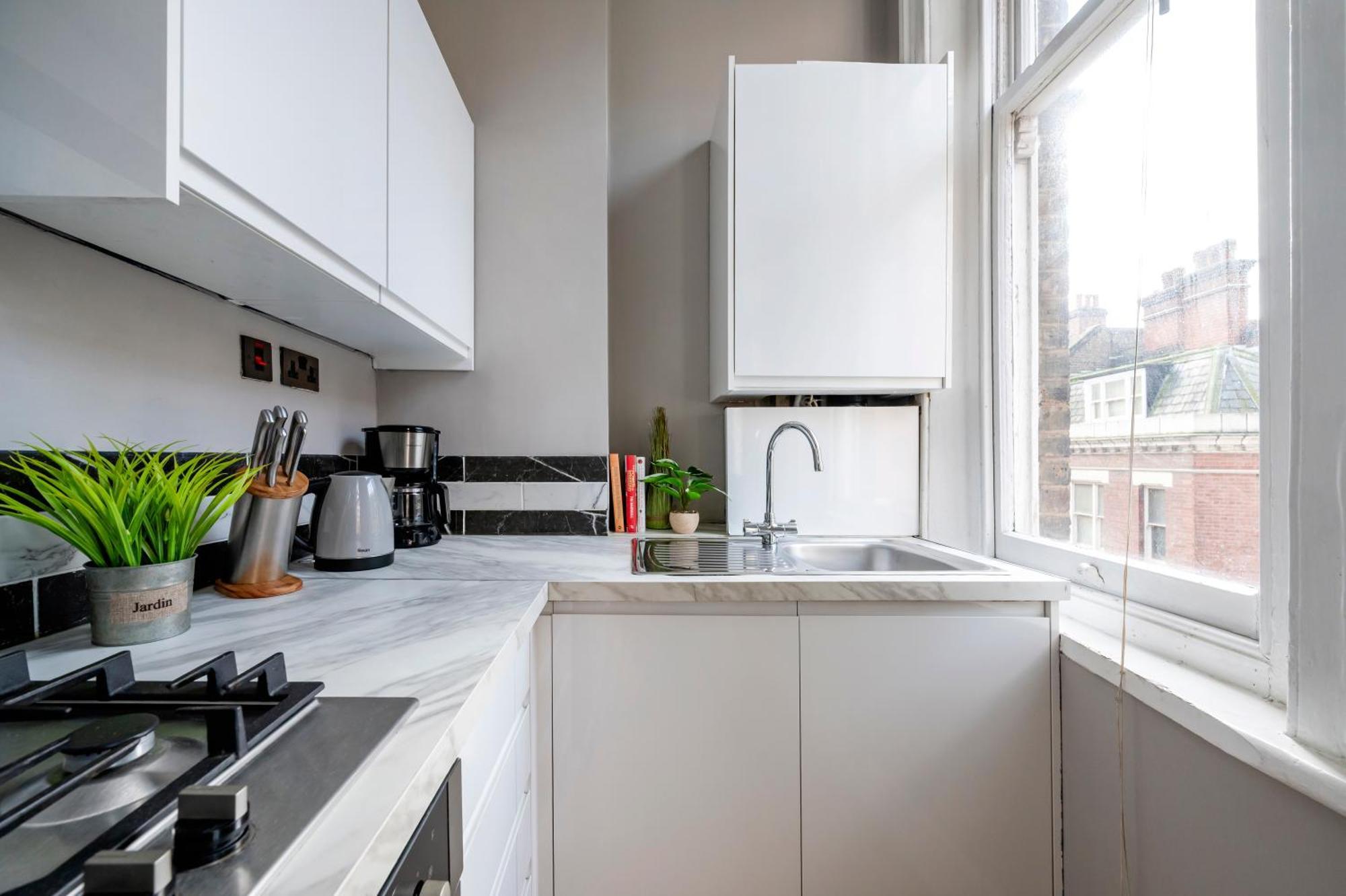 Sunny Corner Apartment In Center Of London Eksteriør bilde